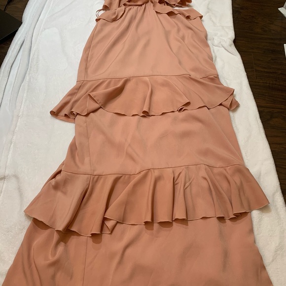 Wayf Ruffle Side Cut Out - Picture 6 of 9